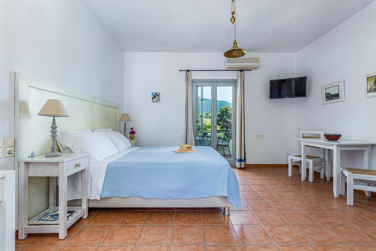 Stamatiou Estate Hotel Neo Klima Bagian luar foto
